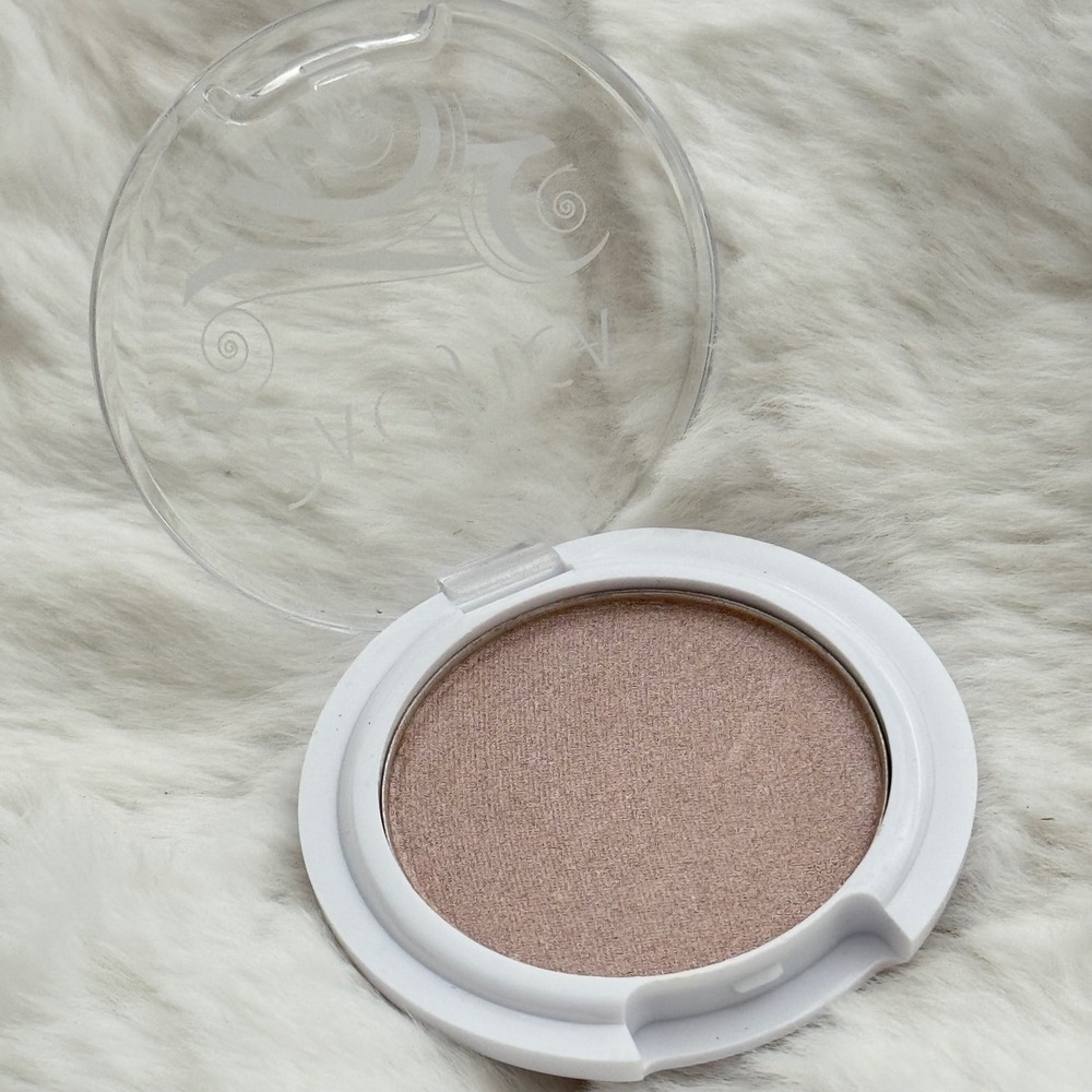 Pacifica Natural Mineral Coconut Eye Shadow "Ethereal" Shimmer 2.5g NEW NO SEAL - Picture 2 of 4